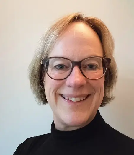 Dr Julie McLeod